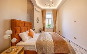 Exclusive Downtown Quentin Residence By Prestige Homes