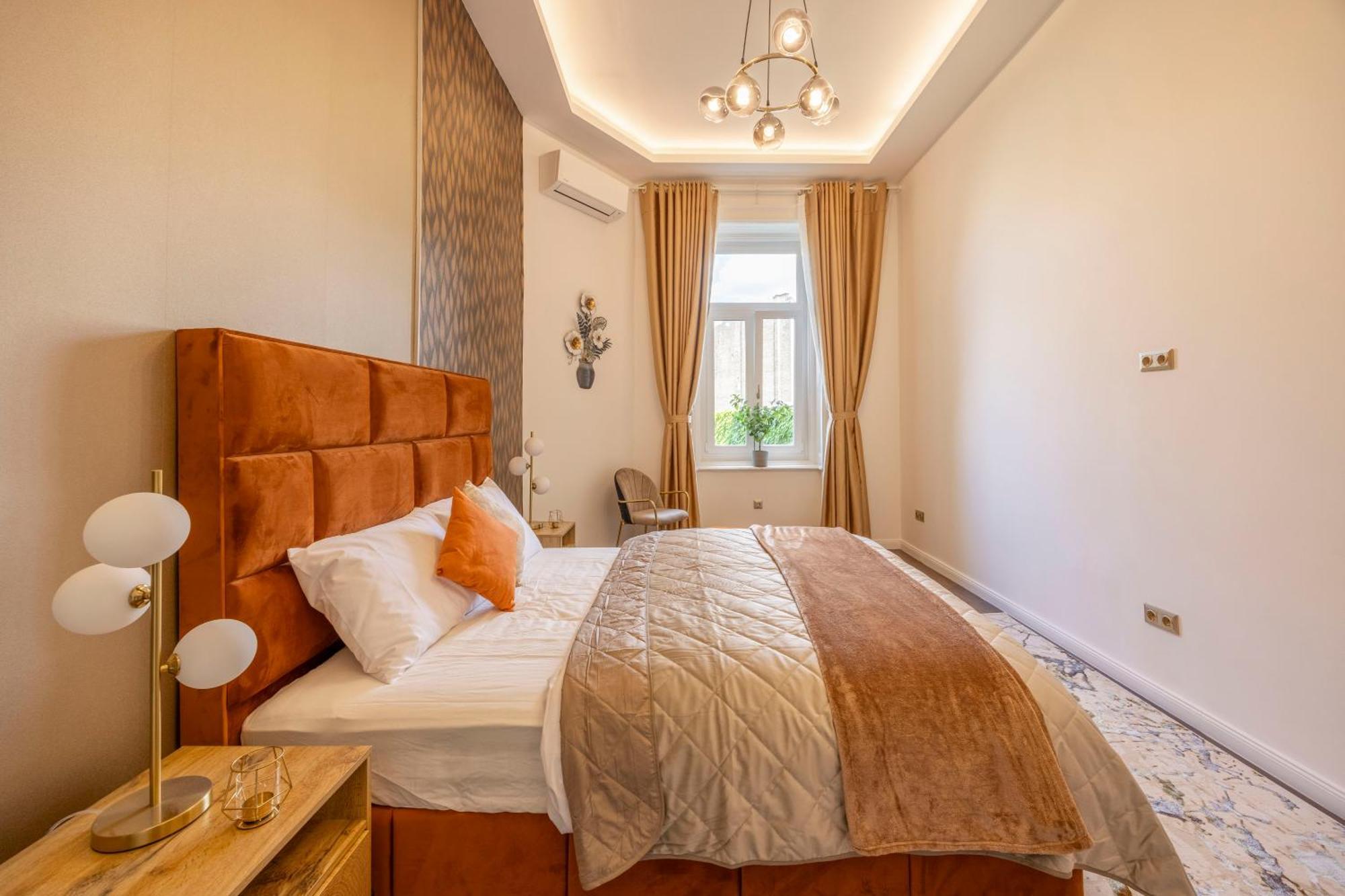 Exclusive Downtown Quentin Residence By Prestige Homes Budapest Esterno foto