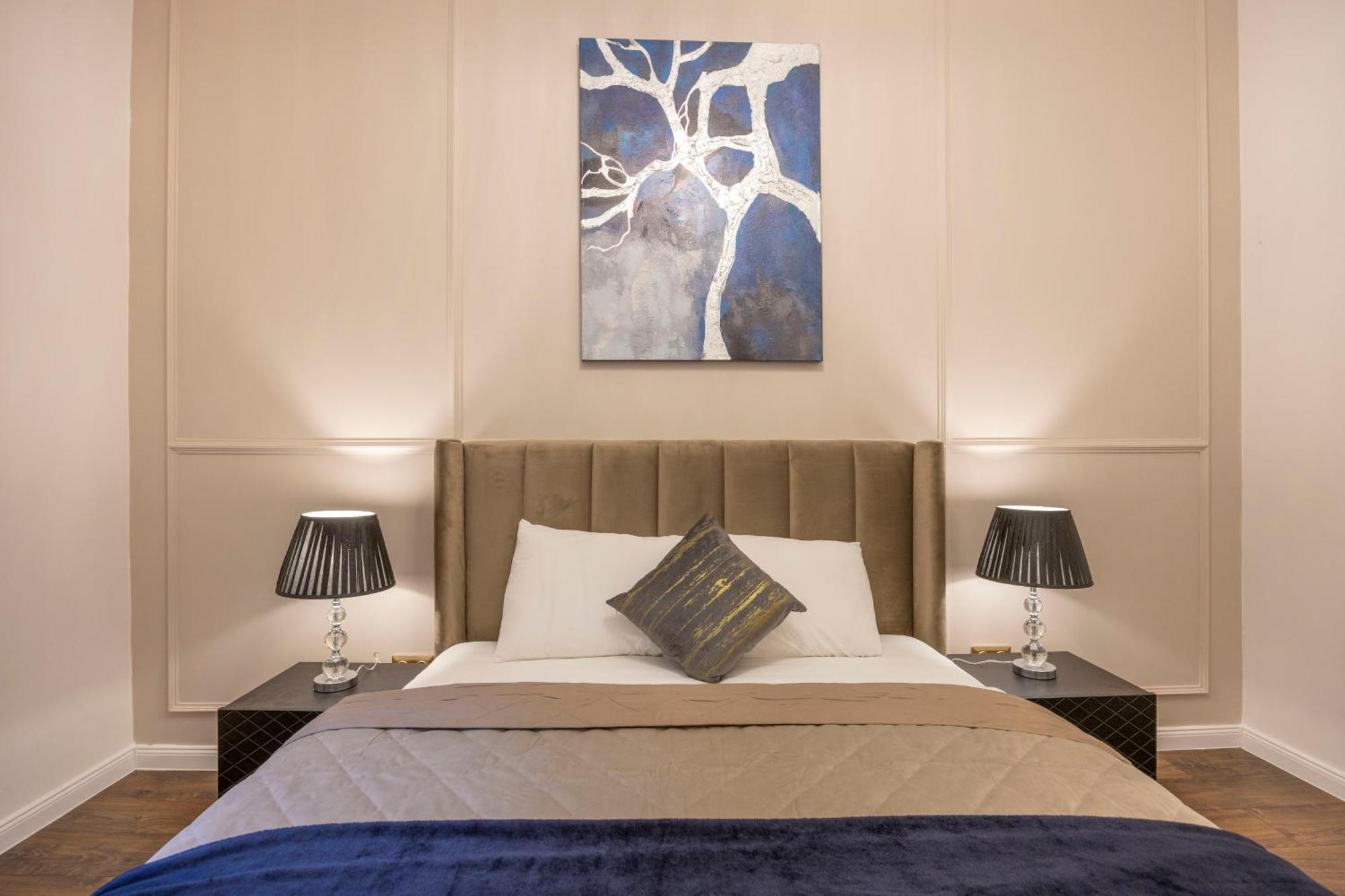 Exclusive Downtown Quentin Residence By Prestige Homes Budapest Esterno foto