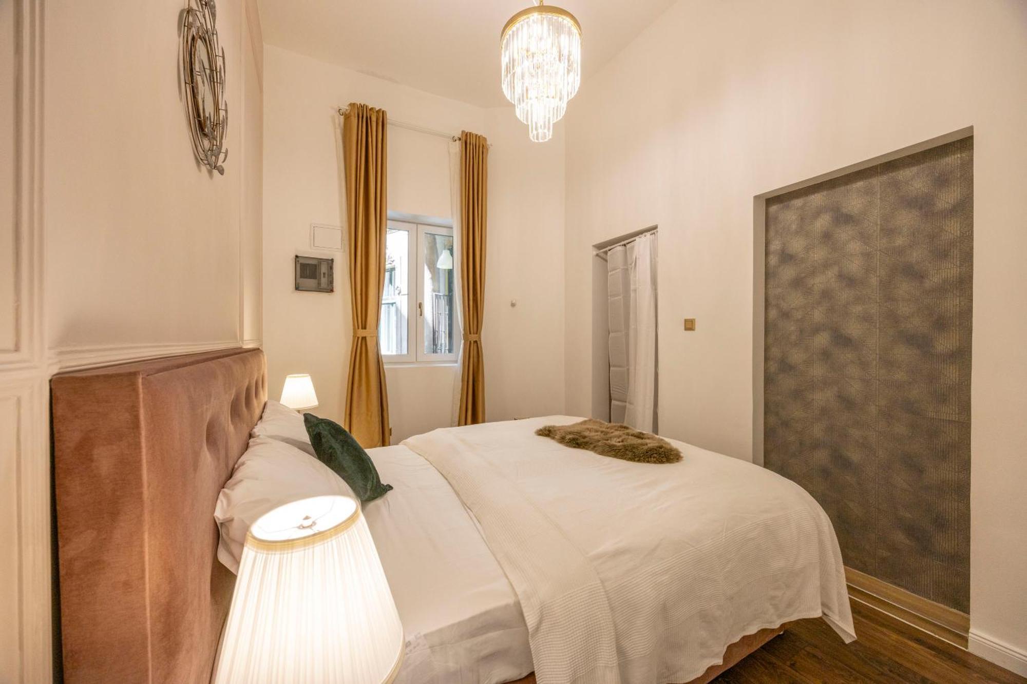 Exclusive Downtown Quentin Residence By Prestige Homes Budapest Esterno foto
