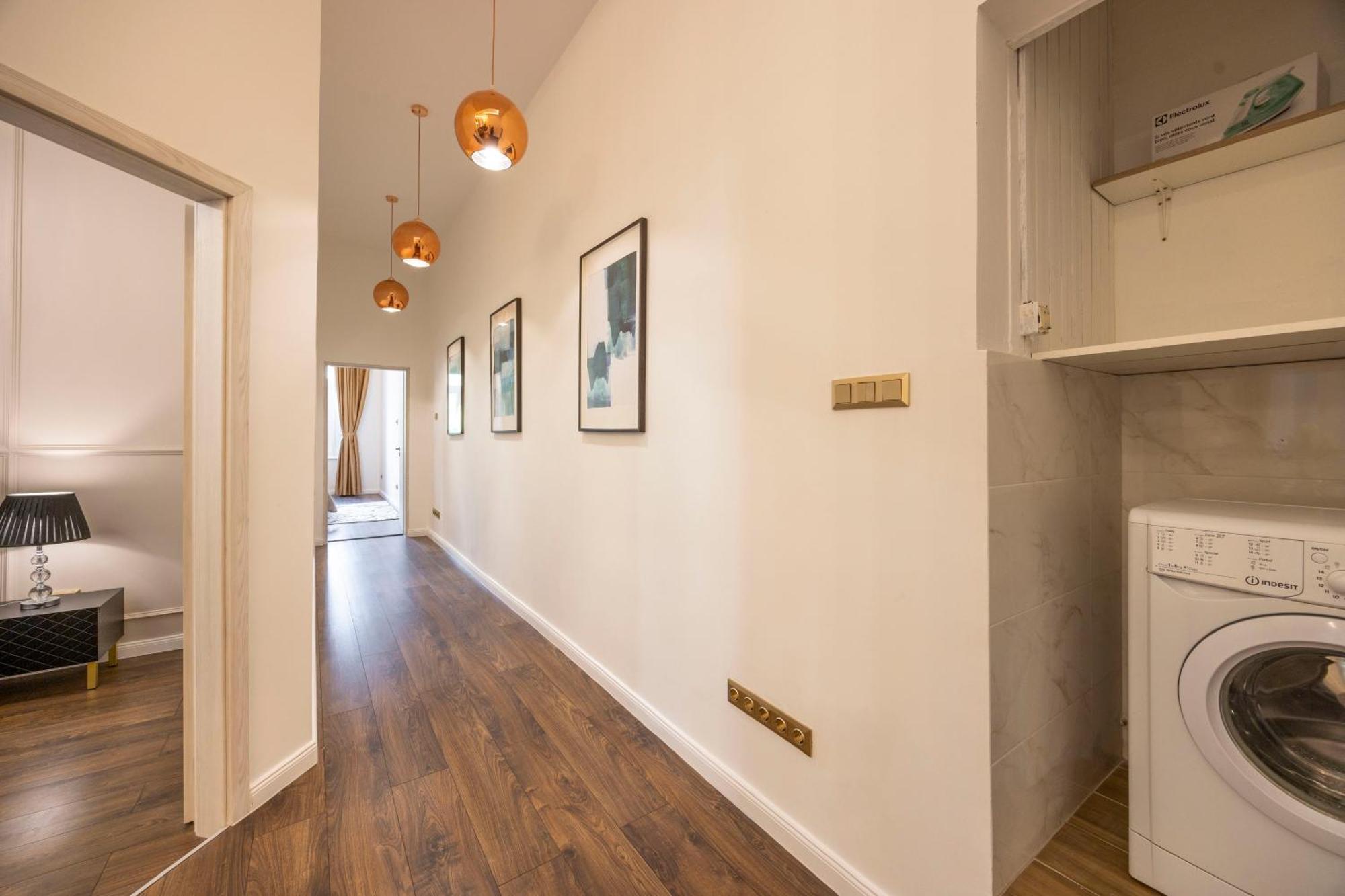 Exclusive Downtown Quentin Residence By Prestige Homes Budapest Esterno foto