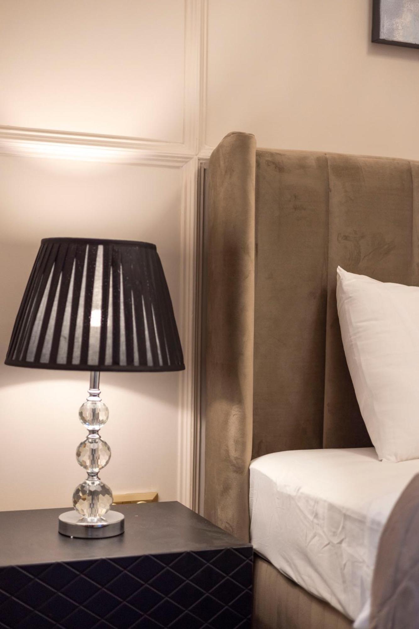 Exclusive Downtown Quentin Residence By Prestige Homes Budapest Esterno foto