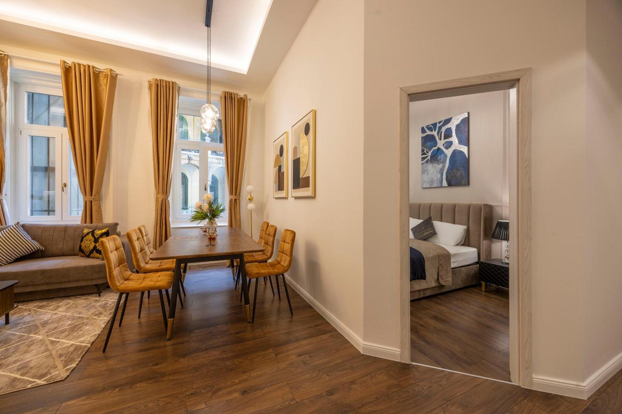 Exclusive Downtown Quentin Residence By Prestige Homes Budapest Esterno foto